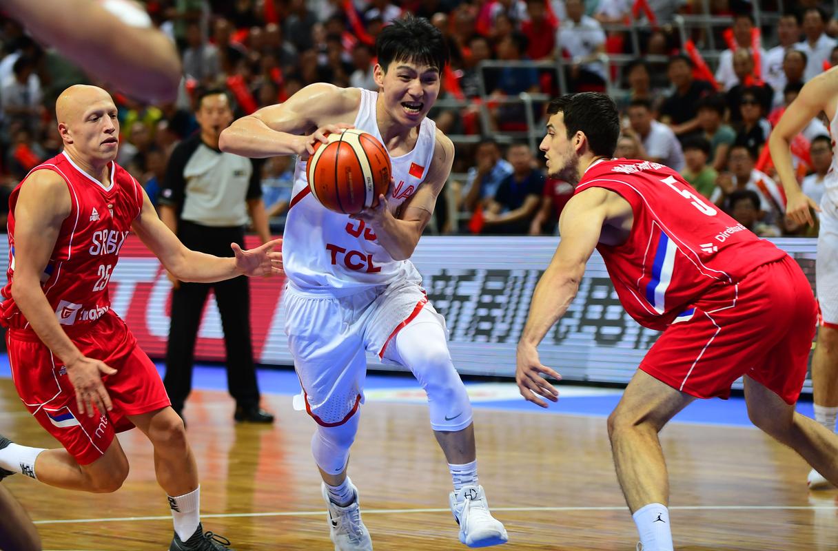 中国男篮vs篮球蓝队直播